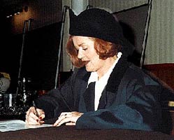 Pat signs autographs at 1992