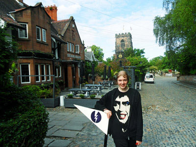 JonJo flys the flag in Tim Curry's home town