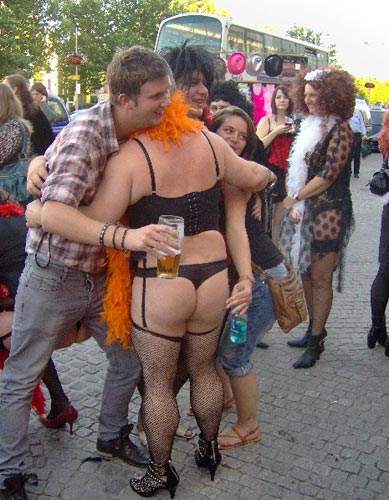 Image © Rob R / TimeWarp 2010