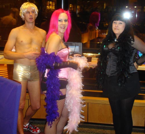 Image © Bert, Laura, Will, Michelle, Penni and Mike / TimeWarp 2009
