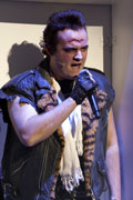 Joel Montegue as Eddie