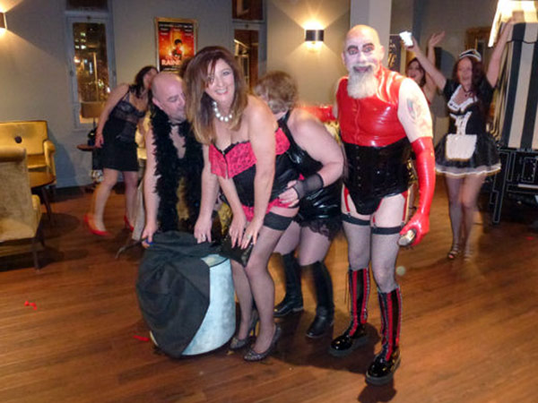 Image Copyright Karen and Norman / TimeWarp - Click to return