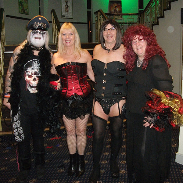 Image Copyright Rob and Sherry / TimeWarp - Click to return