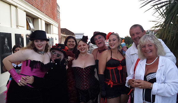 Image Copyright louloulolly7 / TimeWarp - Click to return