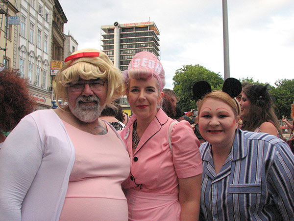 Image Copyright Helen HB / TimeWarp - Click to return