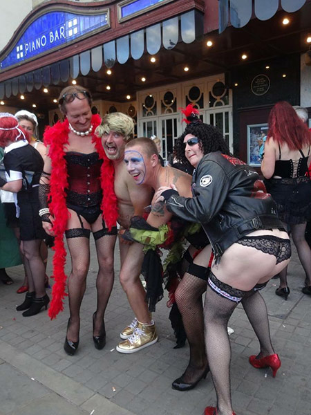 Image Copyright Su W / TimeWarp - Click to return