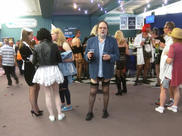 Image Copyright Glenn H / TimeWarp - Click to return