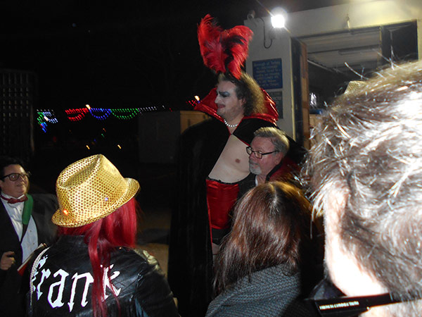 Image Copyright Mark R / TimeWarp - Click to return