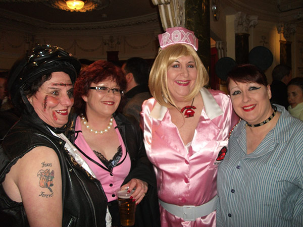 Image Copyright Rob R / TimeWarp - Click to return