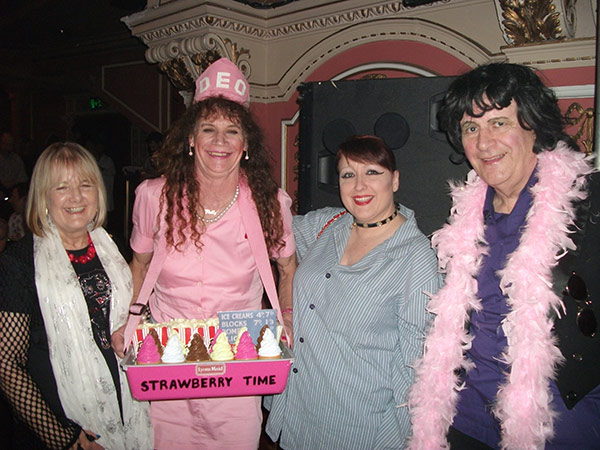 Image Copyright Rob R / TimeWarp - Click to return