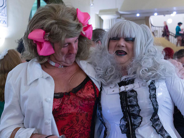 Image Copyright TimeWarpWebmaster / TimeWarp - Click to return