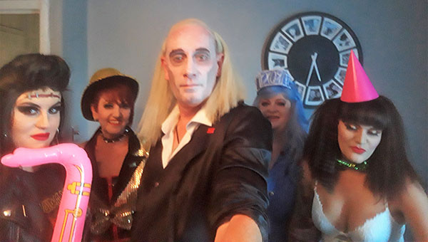 Image Copyright Pam / TimeWarp - Click to return