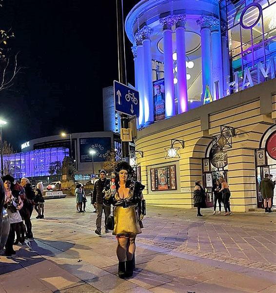 Image Copyright Pam / TimeWarp - Click to return