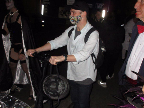 Image Copyright Steve M / TimeWarp - Click to return