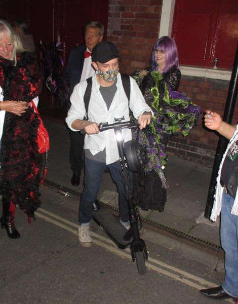 Image Copyright Steve M / TimeWarp - Click to return
