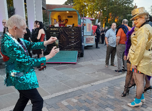 Image Copyright Helen and Mark / TimeWarp - Click to return
