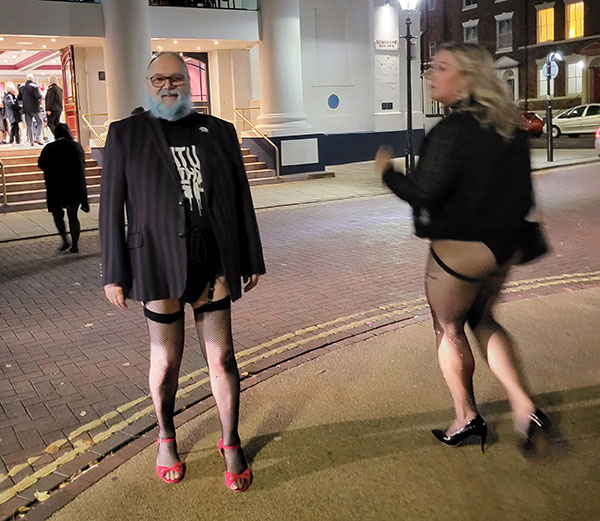 Image Copyright Lesley & Glenn / TimeWarp - Click to return