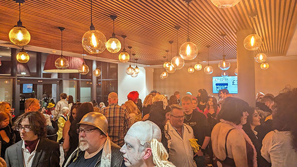 Image Copyright Shaun & Sue / TimeWarp - Click to return