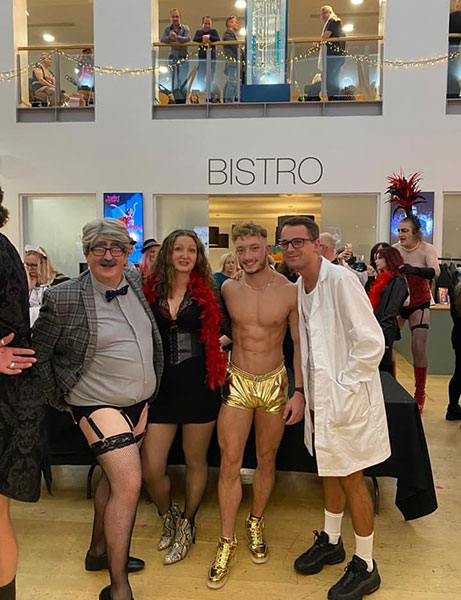 Image Copyright Paul W/ TimeWarp - Click to return