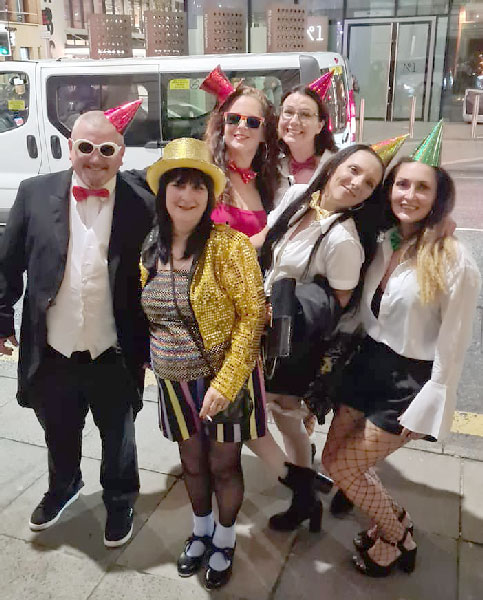 Image Copyright Roger / TimeWarp - Click to return