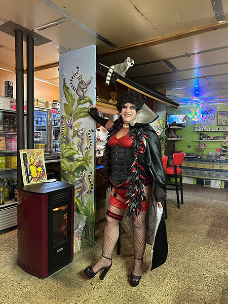 Image Copyright Pat H / TimeWarp - Click to return