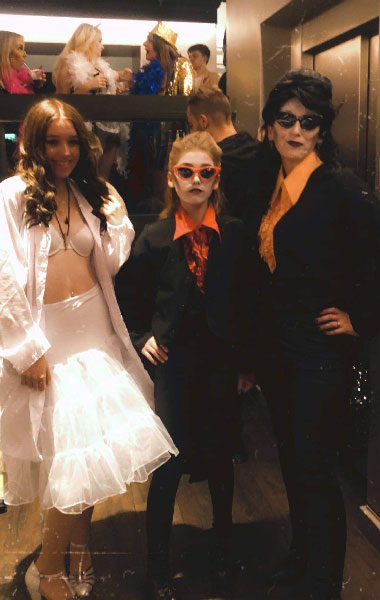Image Copyright Kirsty / TimeWarp - Click to return