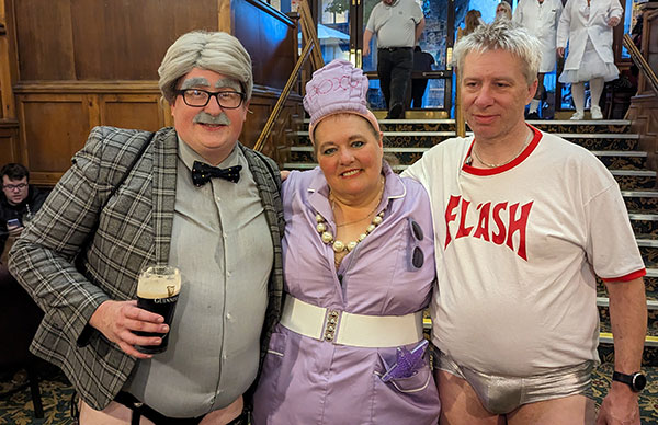 Image Copyright Shaun & Sue / TimeWarp - Click to return