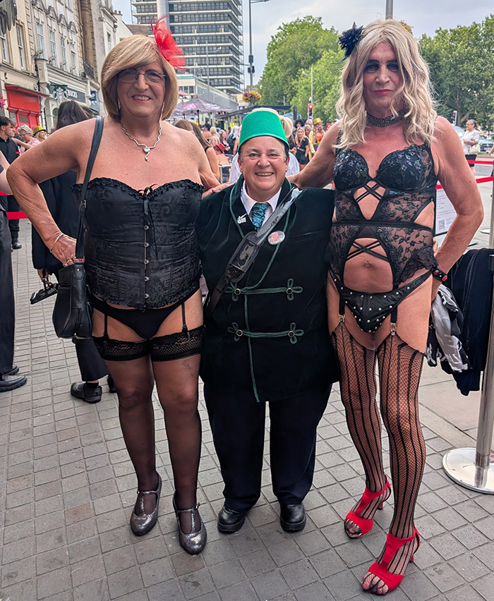 Image Copyright Helen HB / TimeWarp - Click to return