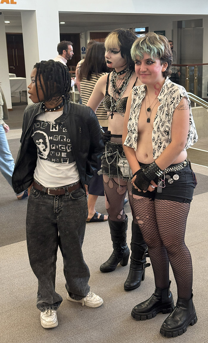 Image Copyright Pat H / TimeWarp - Click to return