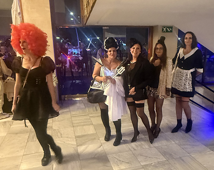 Image Copyright Pat H / TimeWarp - Click to return