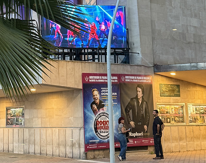 Image Copyright Pat H / TimeWarp - Click to return