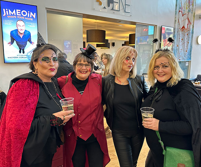 Image Copyright Pat H / TimeWarp - Click to return