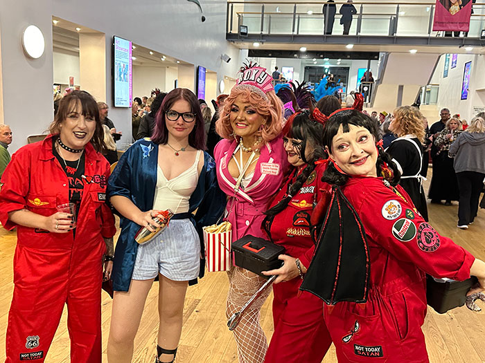 Image Copyright Pat H / TimeWarp - Click to return