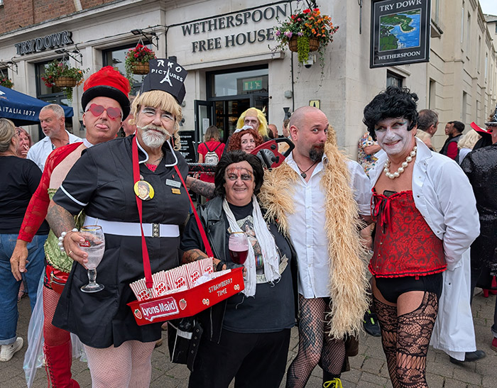 Image Copyright Helen HB / TimeWarp - Click to return