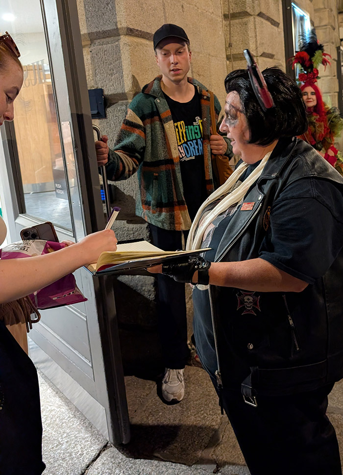 Image Copyright Helen HB / TimeWarp - Click to return